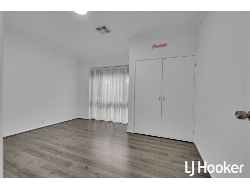 77 Thornlie Avenue, Thornlie WA 6108