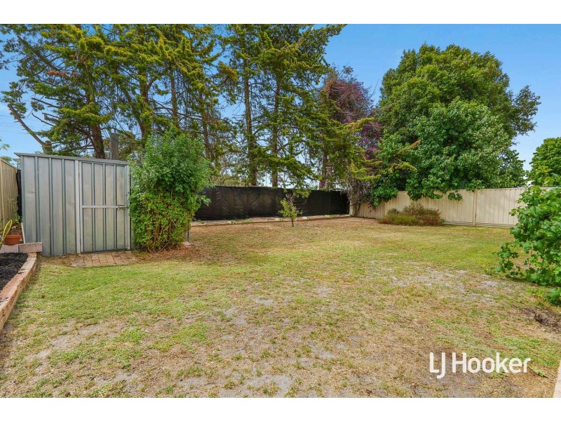 27 Nyandi Court, Thornlie WA 6108