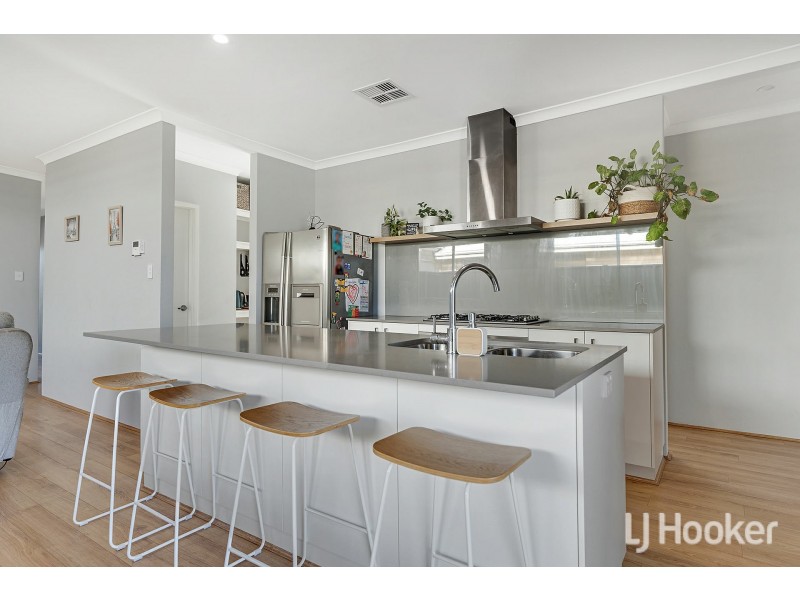 12 Paignton Avenue, Wellard WA 6170