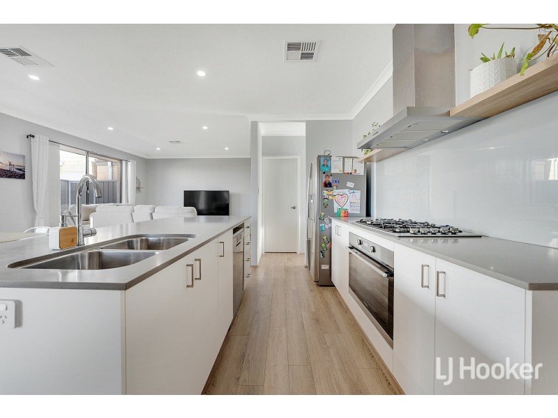 12 Paignton Avenue, Wellard WA 6170