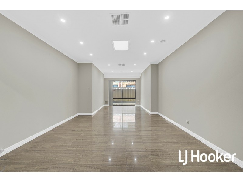 31 Sandmartin Drive, Southern River WA 6110