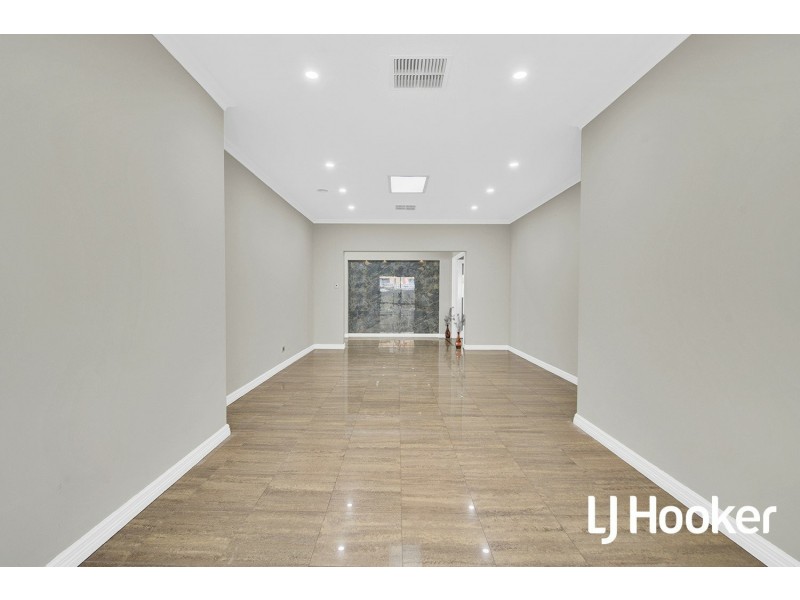 31 Sandmartin Drive, Southern River WA 6110