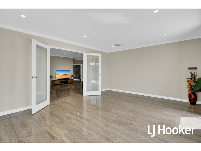 31 Sandmartin Drive, Southern River WA 6110