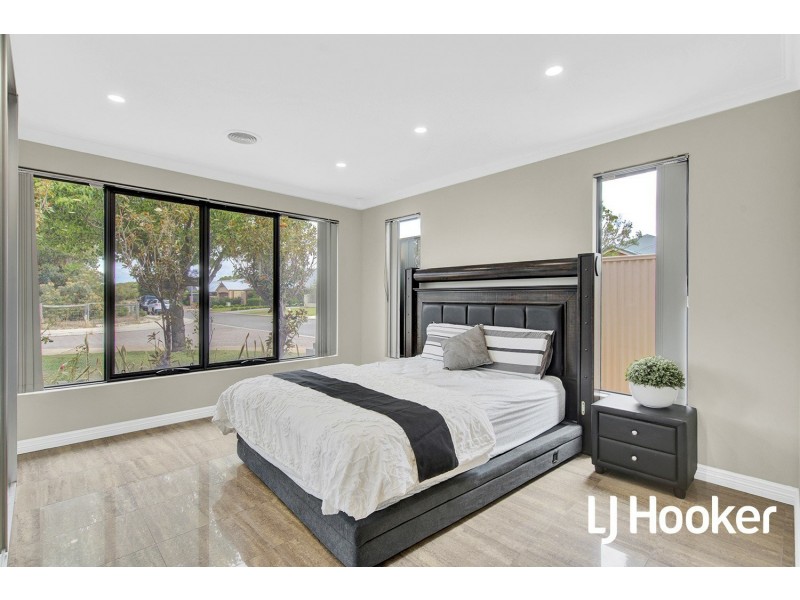 31 Sandmartin Drive, Southern River WA 6110