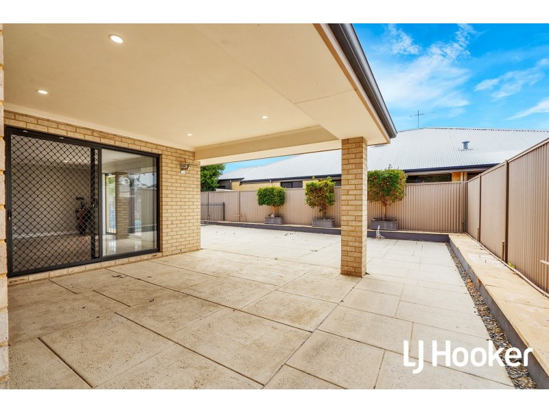 31 Sandmartin Drive, Southern River WA 6110