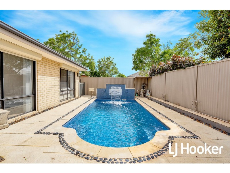 31 Sandmartin Drive, Southern River WA 6110