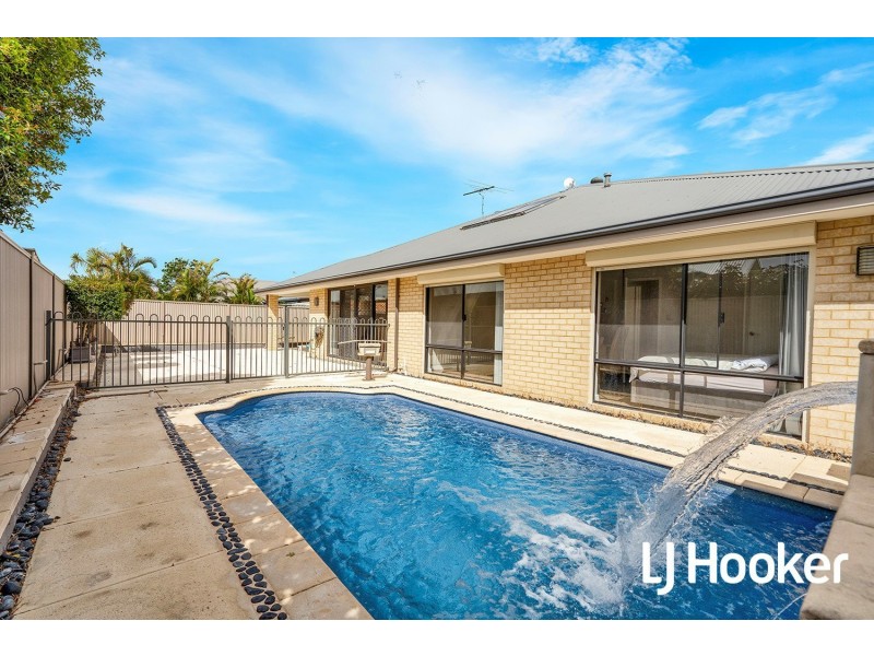 31 Sandmartin Drive, Southern River WA 6110