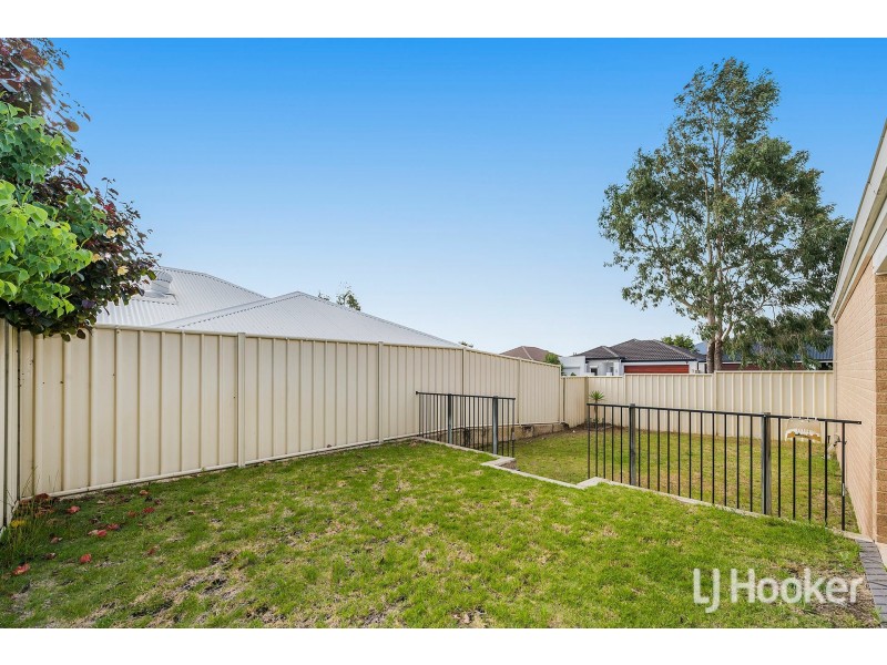 31 Rosinski Circle, Tapping WA 6065