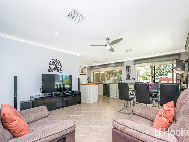 29 Grenadier Drive, Thornlie WA 6108