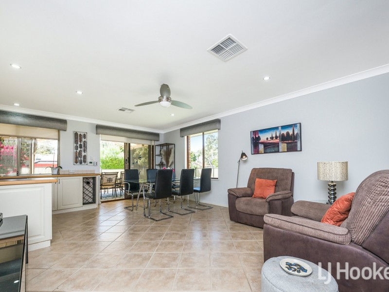 29 Grenadier Drive, Thornlie WA 6108