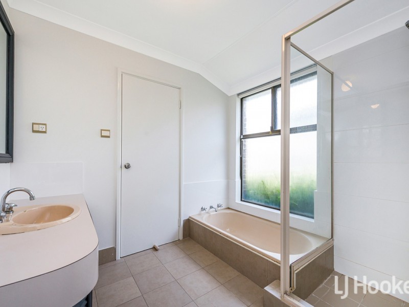 17 Fagence Way, Thornlie WA 6108