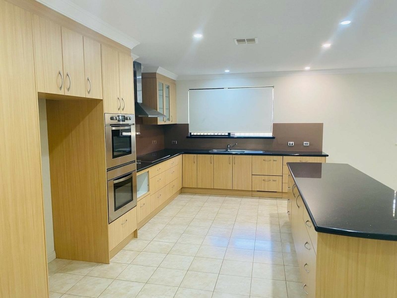 3 Canterbury Trail, Harrisdale WA 6112