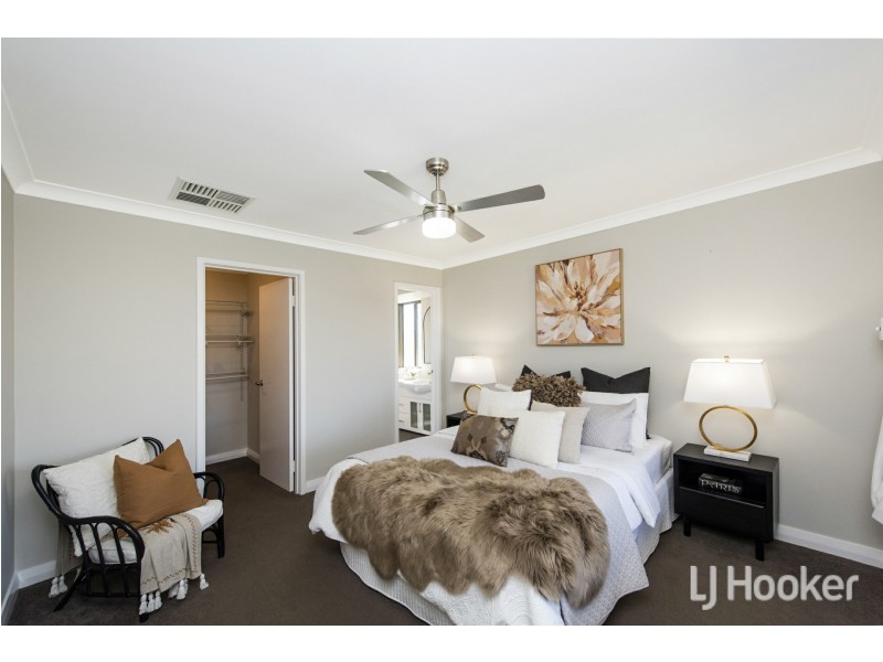 11 Bottlebrush Drive, Thornlie WA 6108