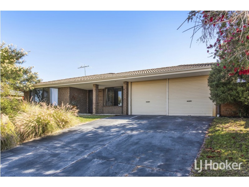 11 Bottlebrush Drive, Thornlie WA 6108