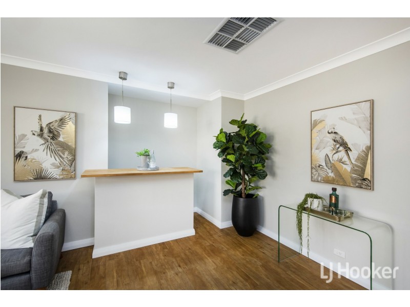 11 Bottlebrush Drive, Thornlie WA 6108