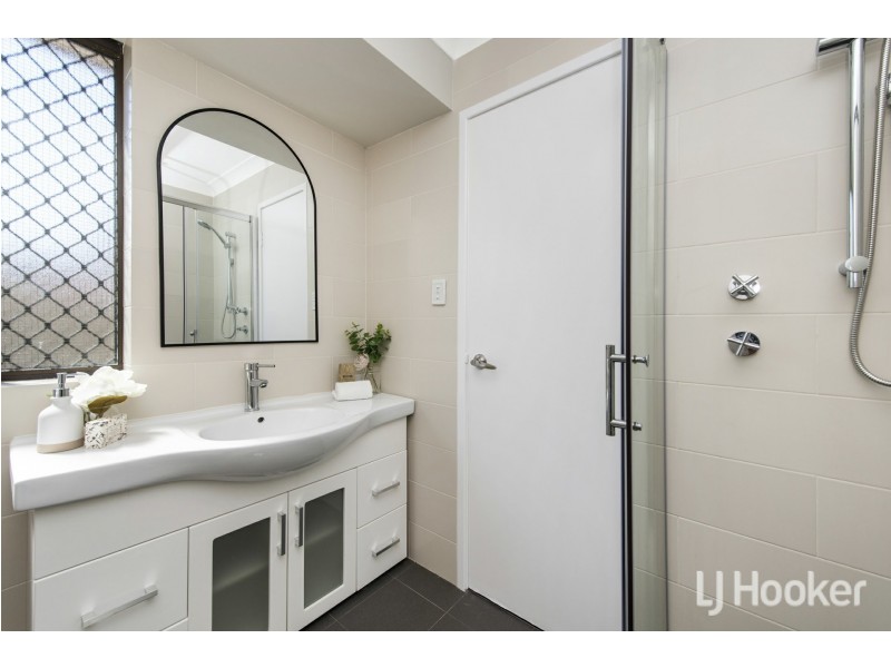 11 Bottlebrush Drive, Thornlie WA 6108