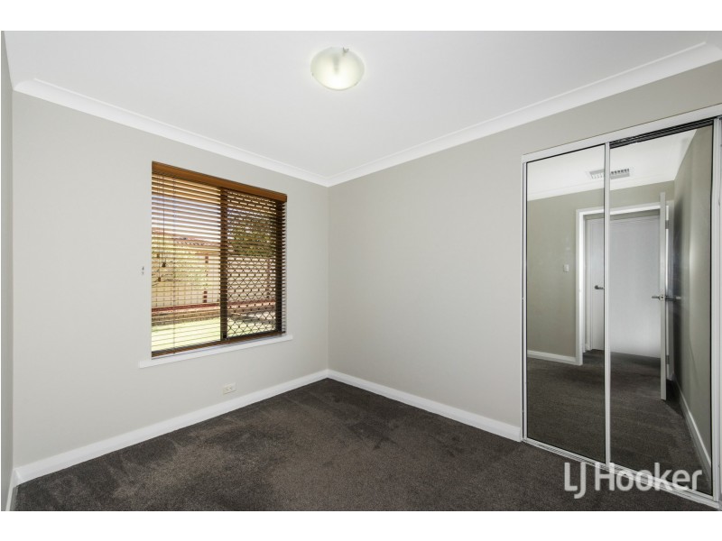 11 Bottlebrush Drive, Thornlie WA 6108