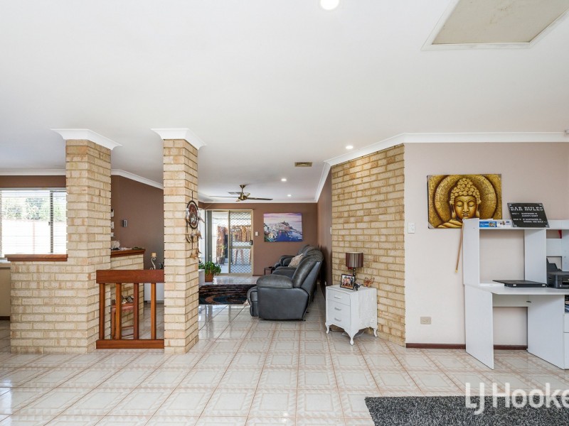 72 Discovery Drive, Thornlie WA 6108