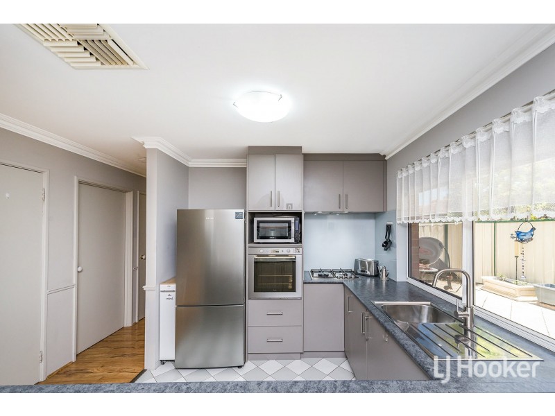 8/2 Glennis Close, Gosnells WA 6110