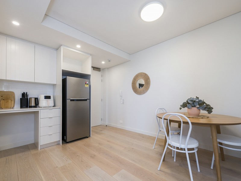 801/17 Pattie Street, Cannington WA 6107