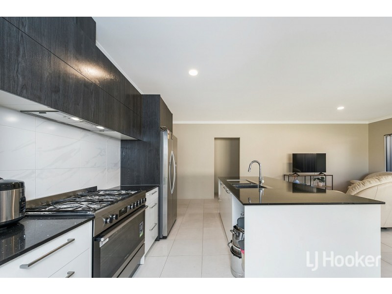 8 Ashburton Drive, Gosnells WA 6110