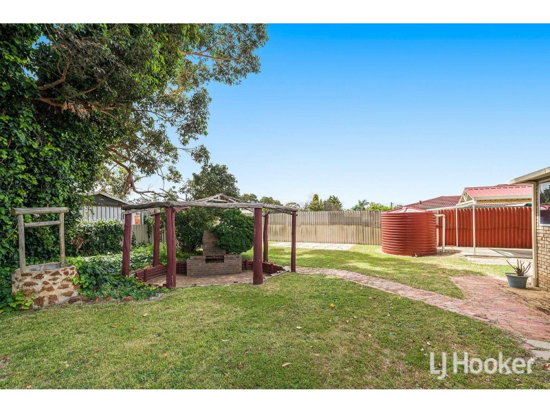 4 Gymea Court, Armadale WA 6112