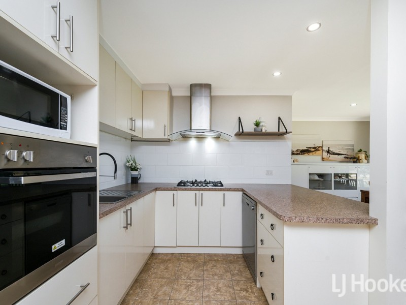 5 Tawny Way, Thornlie WA 6108