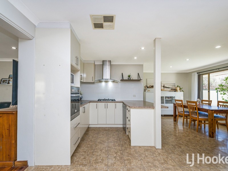 5 Tawny Way, Thornlie WA 6108