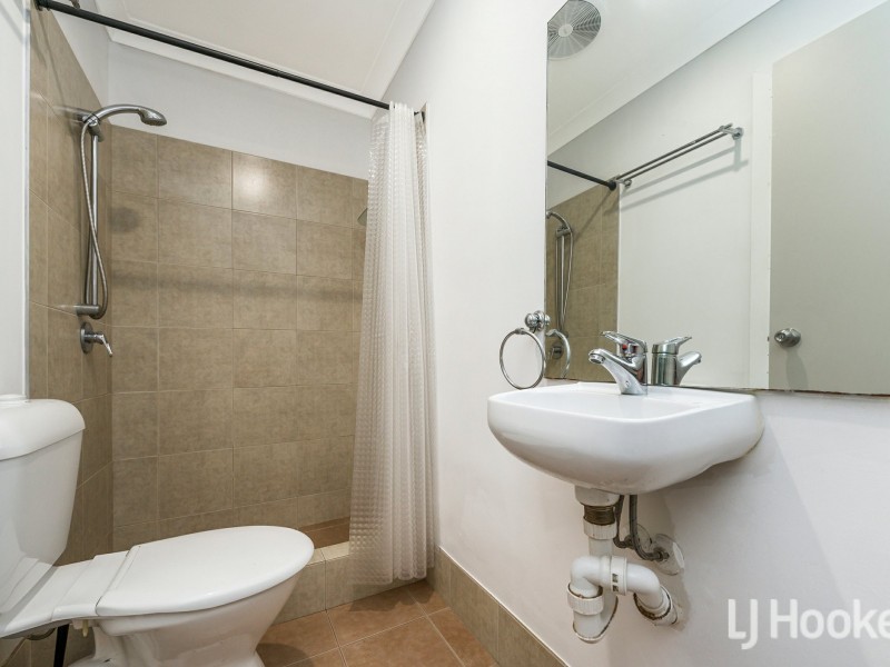 5 Tawny Way, Thornlie WA 6108