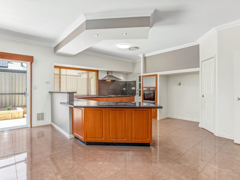 9 Mansfield Way, Piara Waters WA 6112