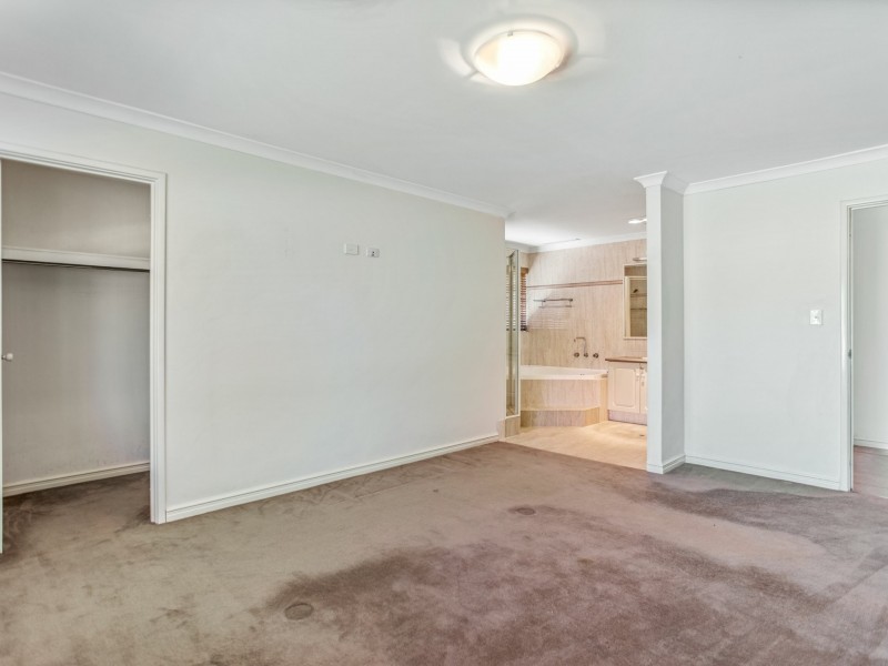 9 Mansfield Way, Piara Waters WA 6112