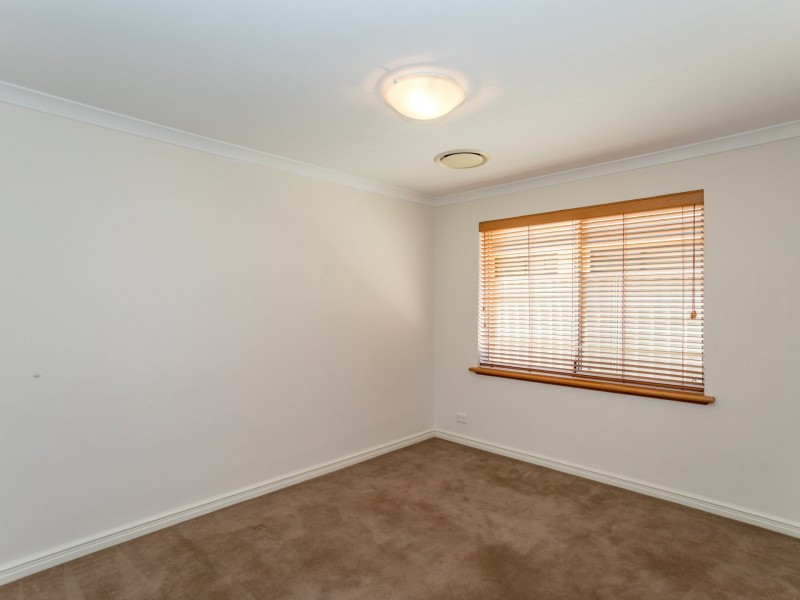 9 Mansfield Way, Piara Waters WA 6112