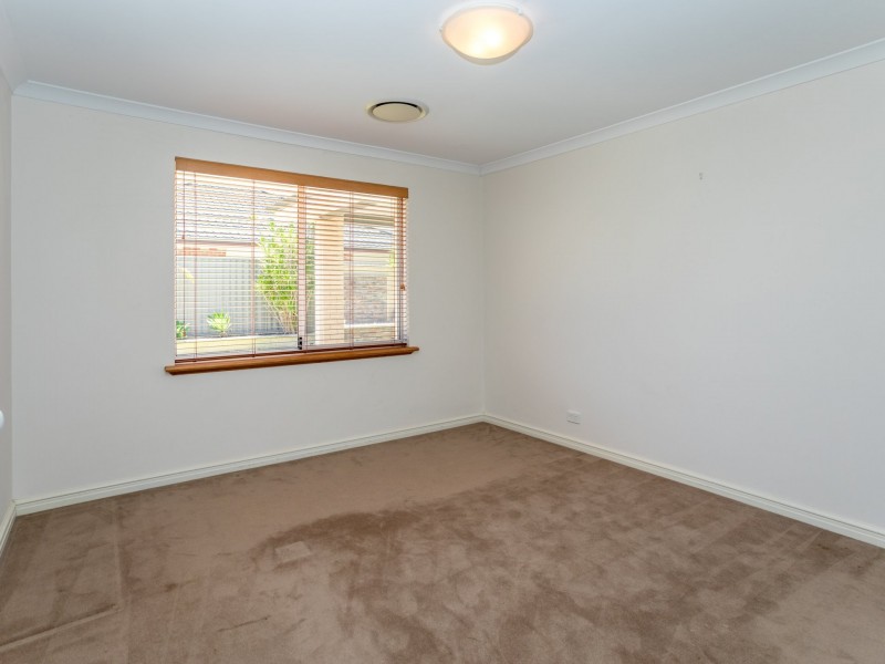 9 Mansfield Way, Piara Waters WA 6112