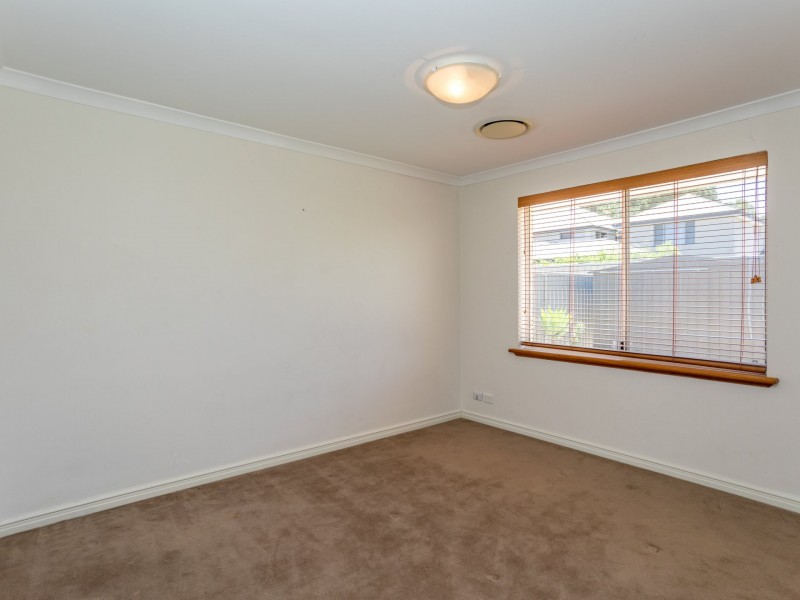 9 Mansfield Way, Piara Waters WA 6112