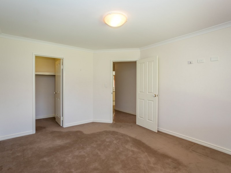 9 Mansfield Way, Piara Waters WA 6112