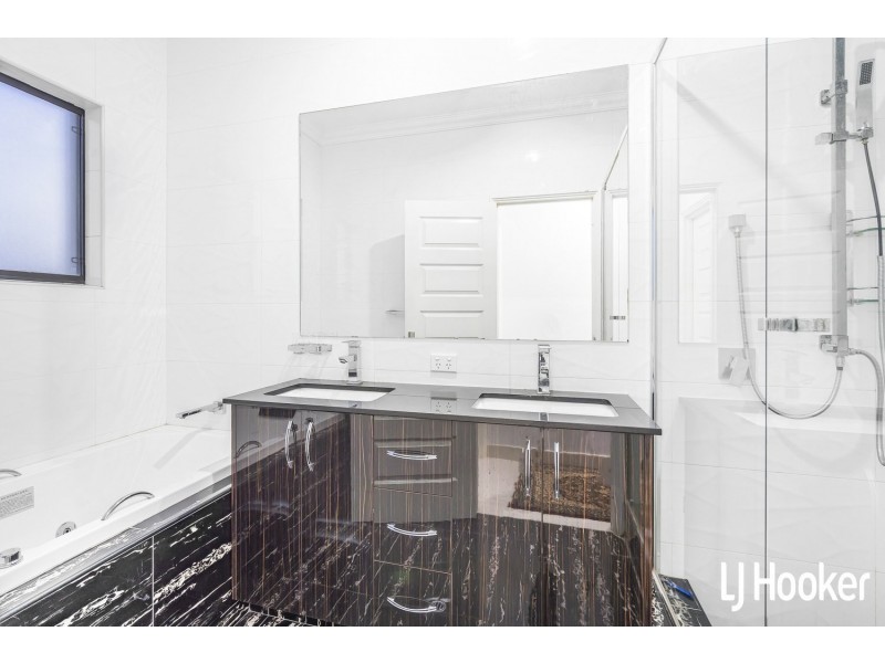 31 Michigan Turn, Southern River WA 6110