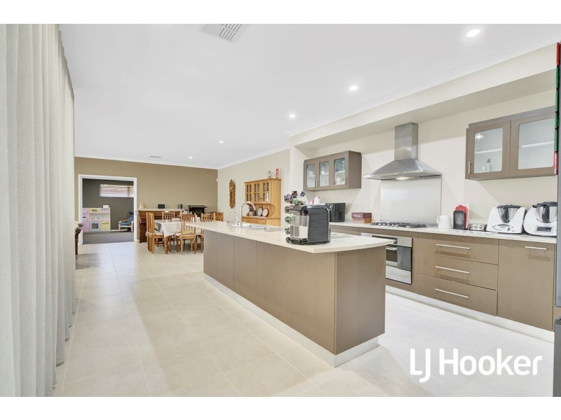 83 Daleford Way, Southern River WA 6110