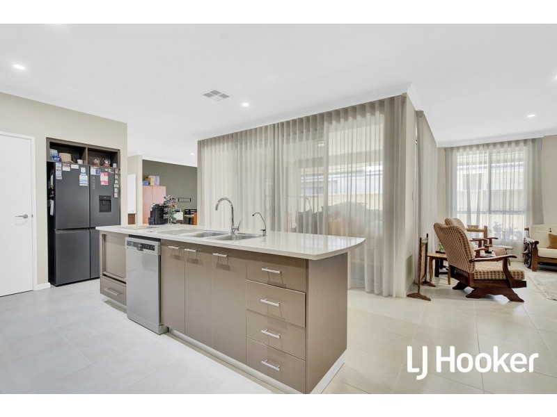 83 Daleford Way, Southern River WA 6110