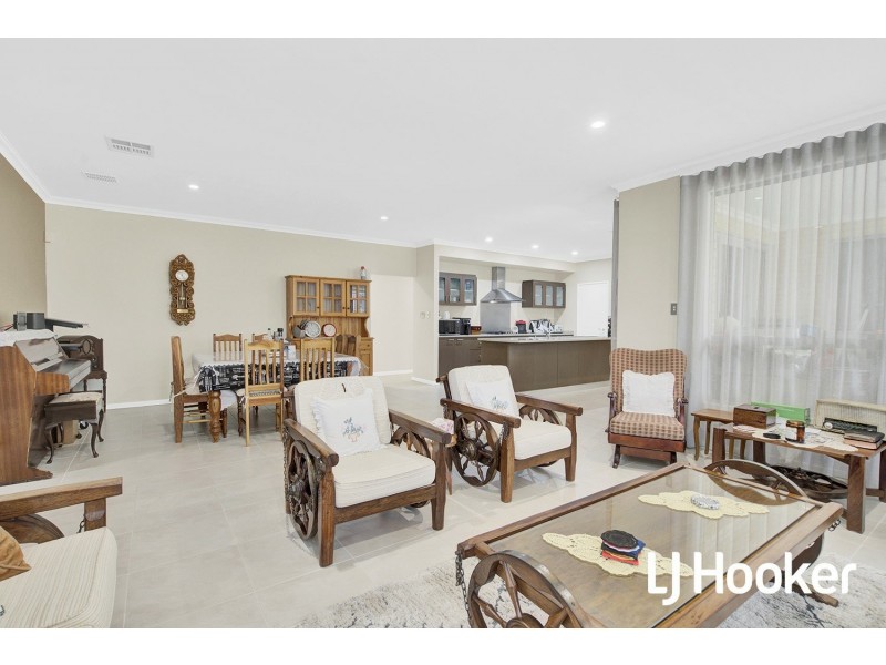 83 Daleford Way, Southern River WA 6110