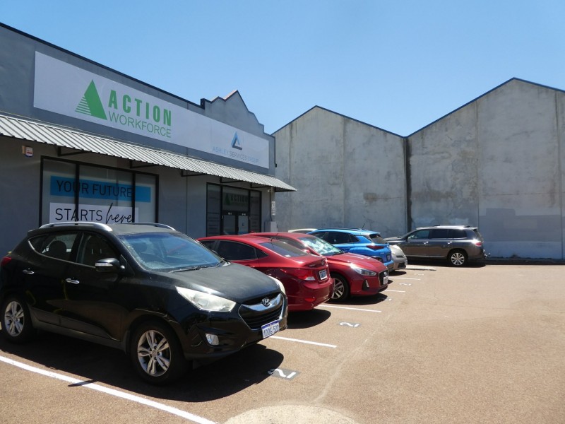 2/15 Blackburn Street, Maddington WA 6109