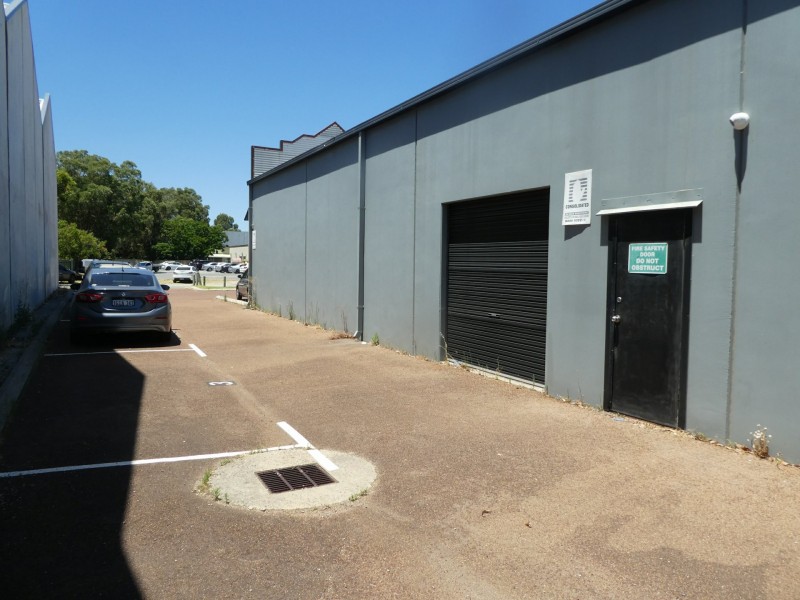 2/15 Blackburn Street, Maddington WA 6109