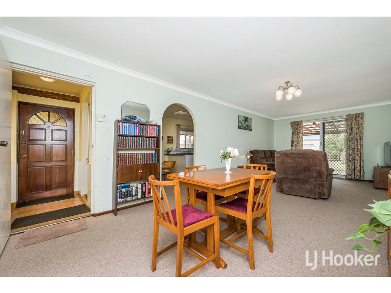 11 Chevalier Way, Thornlie WA 6108