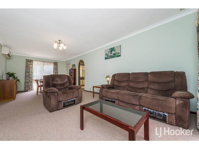 11 Chevalier Way, Thornlie WA 6108