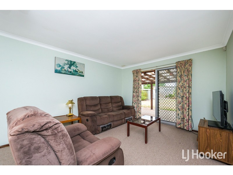 11 Chevalier Way, Thornlie WA 6108