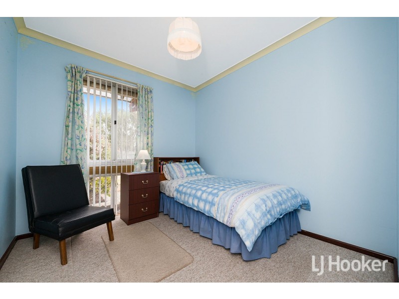 11 Chevalier Way, Thornlie WA 6108