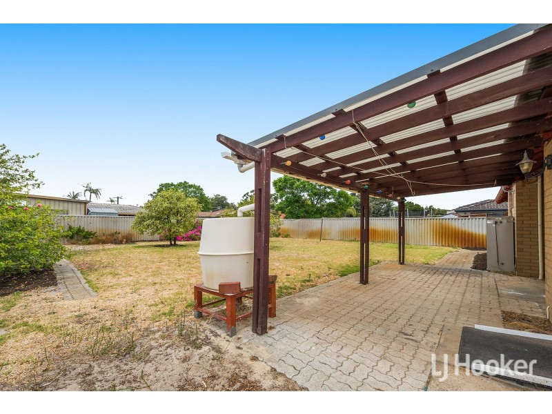11 Chevalier Way, Thornlie WA 6108