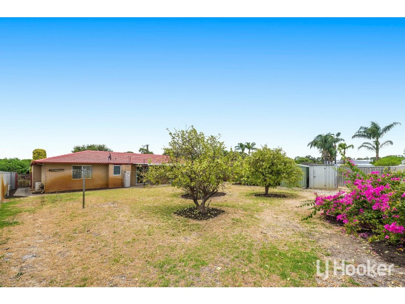 11 Chevalier Way, Thornlie WA 6108