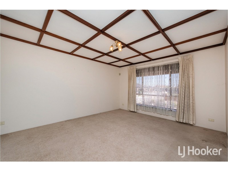 16 Geographe Way, Thornlie WA 6108