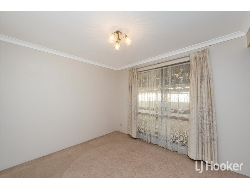 16 Geographe Way, Thornlie WA 6108