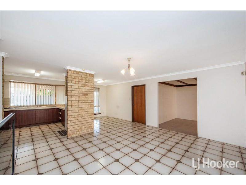 16 Geographe Way, Thornlie WA 6108